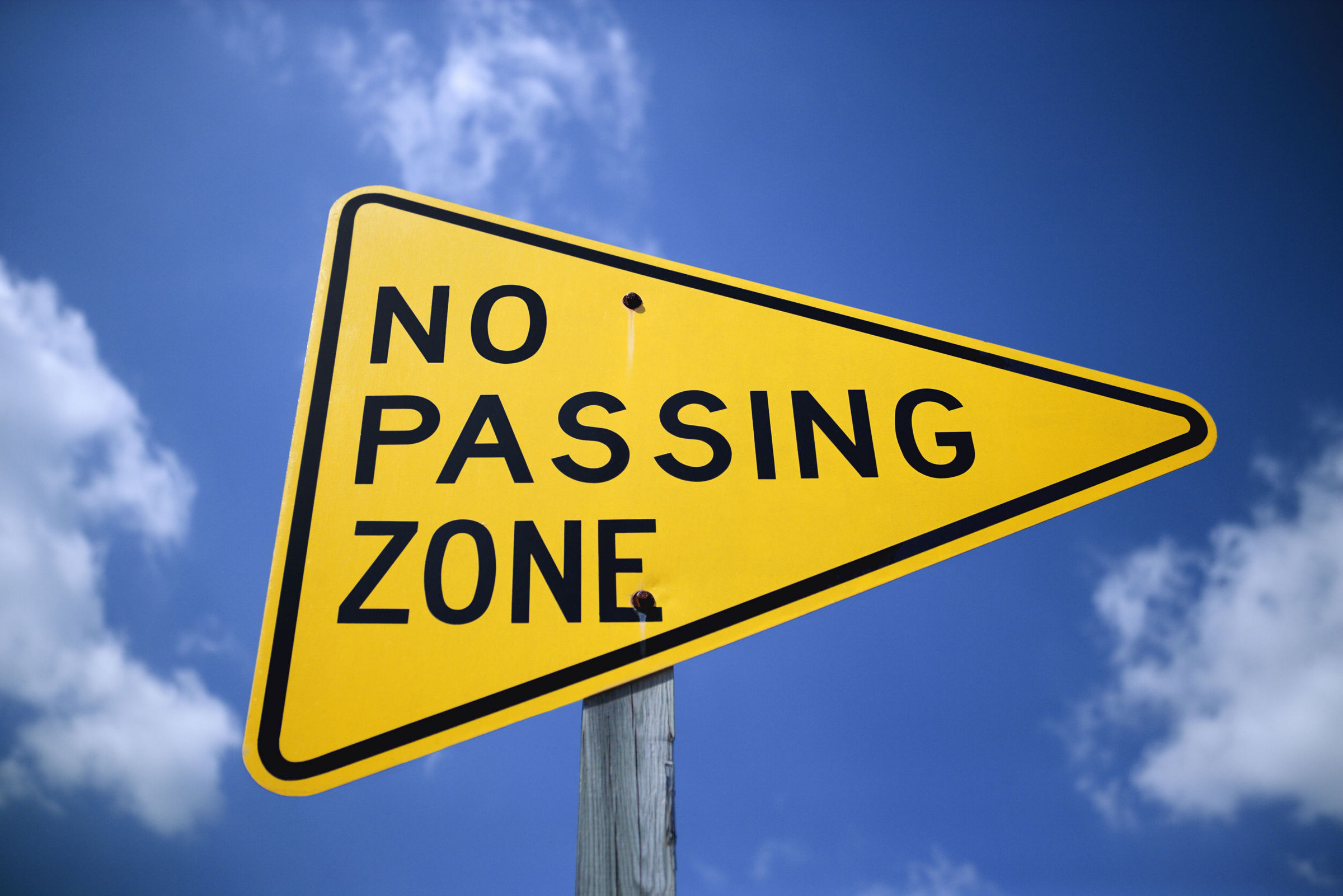 No passing zone, Quelle: photos.com